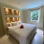 Casa da Jaqueira, 4 Suítes com ar e grande piscina